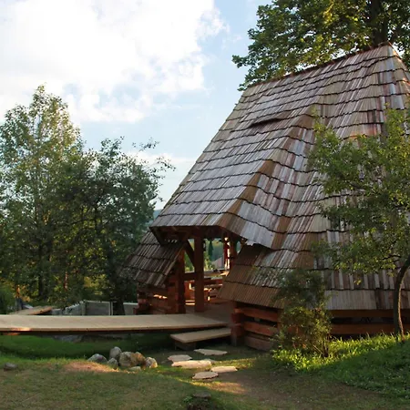 莫德拉查鲁普卡乡村民宿 乡村民宿 克雷姆尼察